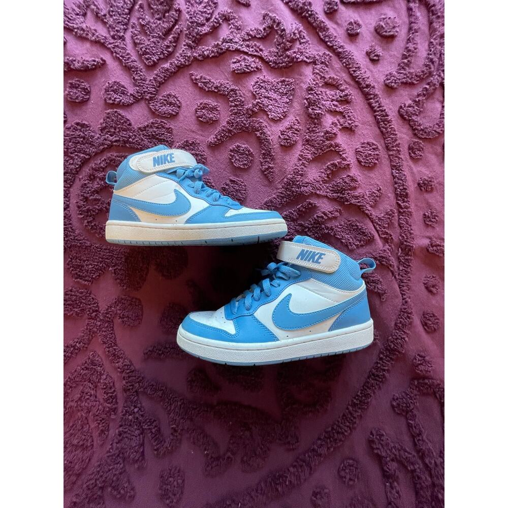 kids white and blue nikes